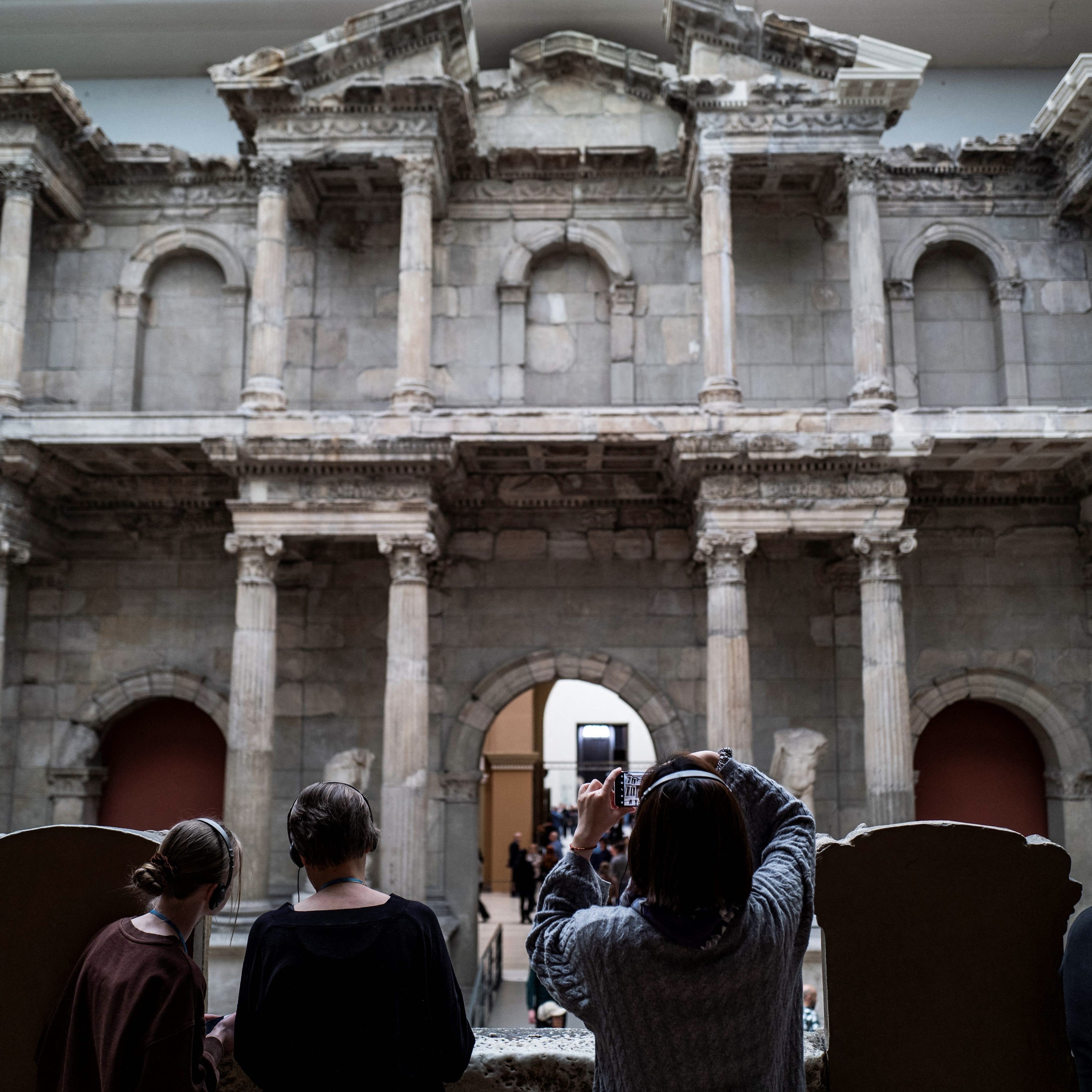 Visitors look at the ancient Roman Market Gate of Miletus in Berlin's Pergamon Museum on April 4, 2023. - The Pergamon Museum will close for a period of two years for renovation in October 2023. (Photo by John MACDOUGALL / AFP) / RESTRICTED TO EDITORIAL USE - MANDATORY MENTION OF THE ARTIST UPON PUBLICATION - TO ILLUSTRATE THE EVENT AS SPECIFIED IN THE CAPTION (Photo by JOHN MACDOUGALL/AFP via Getty Images).1250761195.leisure, Horizontal, ILLUSTRATION, topix, bestof
1250761195
leisure,  Horizontal,  ILLUSTRATION,  topix,  bestof,  Adult,  Arch,  Architecture,  Boy,  Building,  Child,  Female,  Girl,  Male,  Man,  Person,  Teen,  Woman