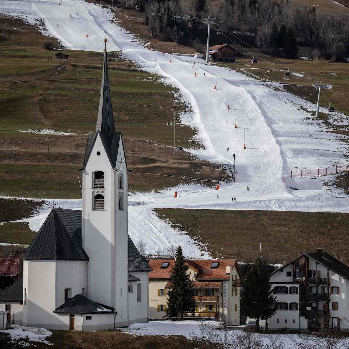 A ski slope made by snow machine is seen in the Swiss Alpine resort of Savognin on December 30, 2022. - The turnover of Swiss ski lift operators melts at the start of the season, with mild weather in the Alps, showing a drop of around 9% compared to the previous year, said on January 4, 2023  the professional organization which represents the interests of the branch. (Photo by Fabrice COFFRINI / AFP) (Photo by FABRICE COFFRINI/AFP via Getty Images)
1245983097
Horizontal